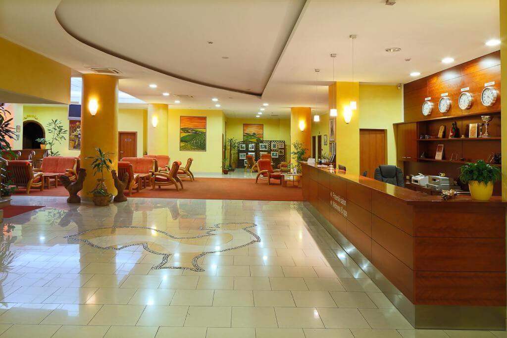 Hotel Picok Ðurđevac Kültér fotó