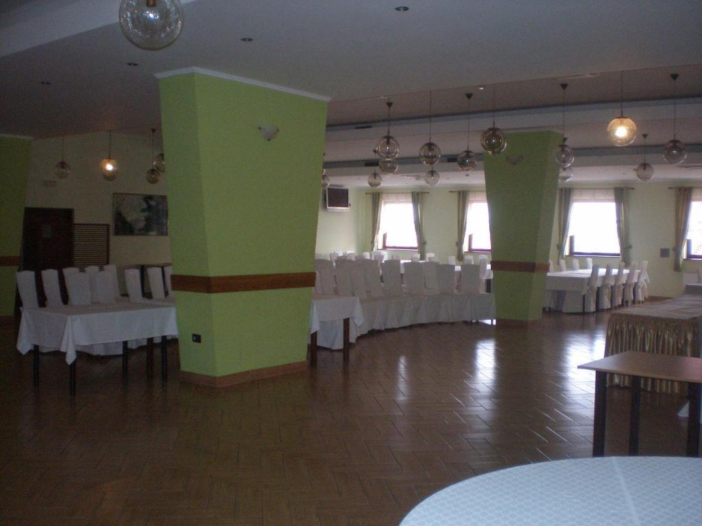 Hotel Picok Ðurđevac Kültér fotó