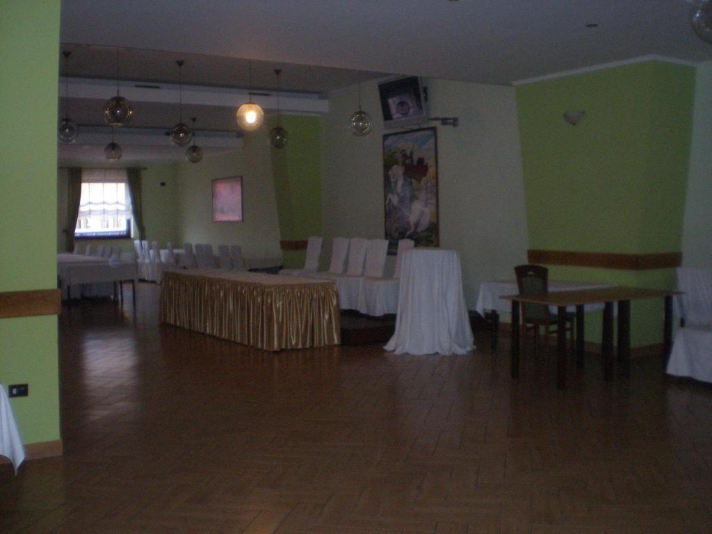 Hotel Picok Ðurđevac Kültér fotó